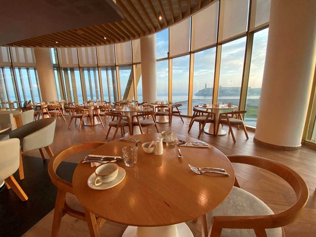 restaurants-breakfast-buffet