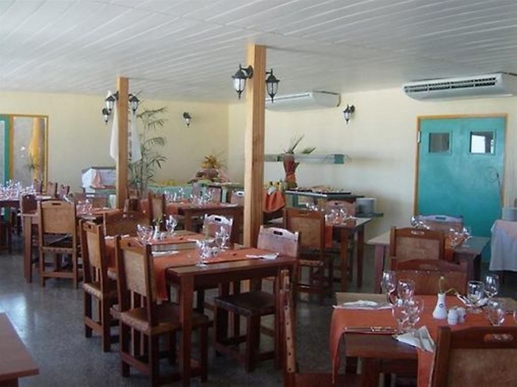 restaurants-main-building