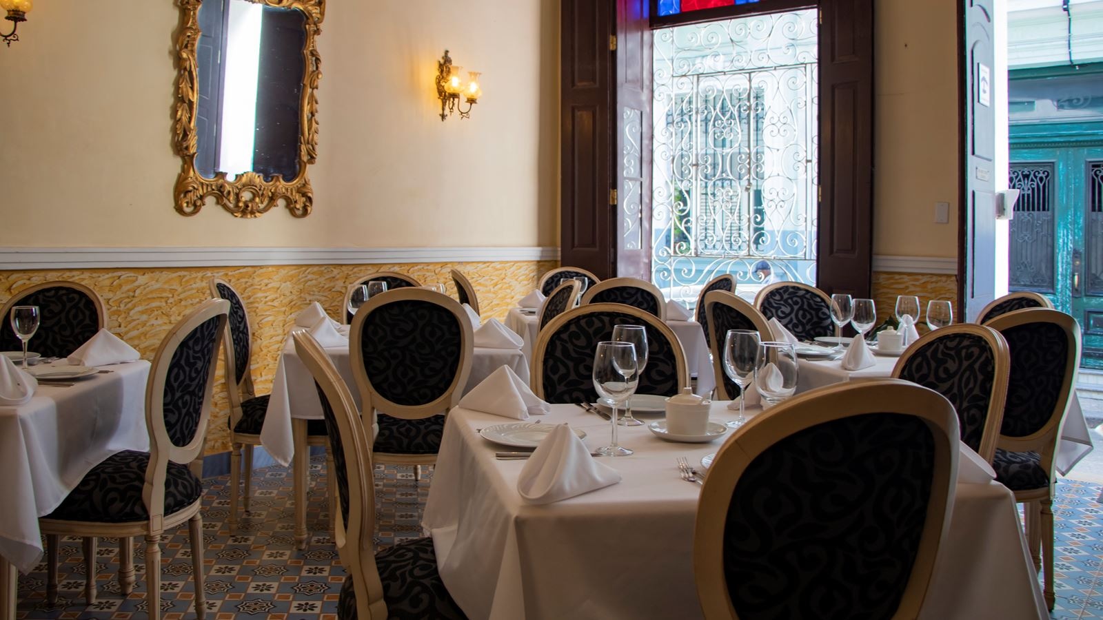 restaurants-restaurants