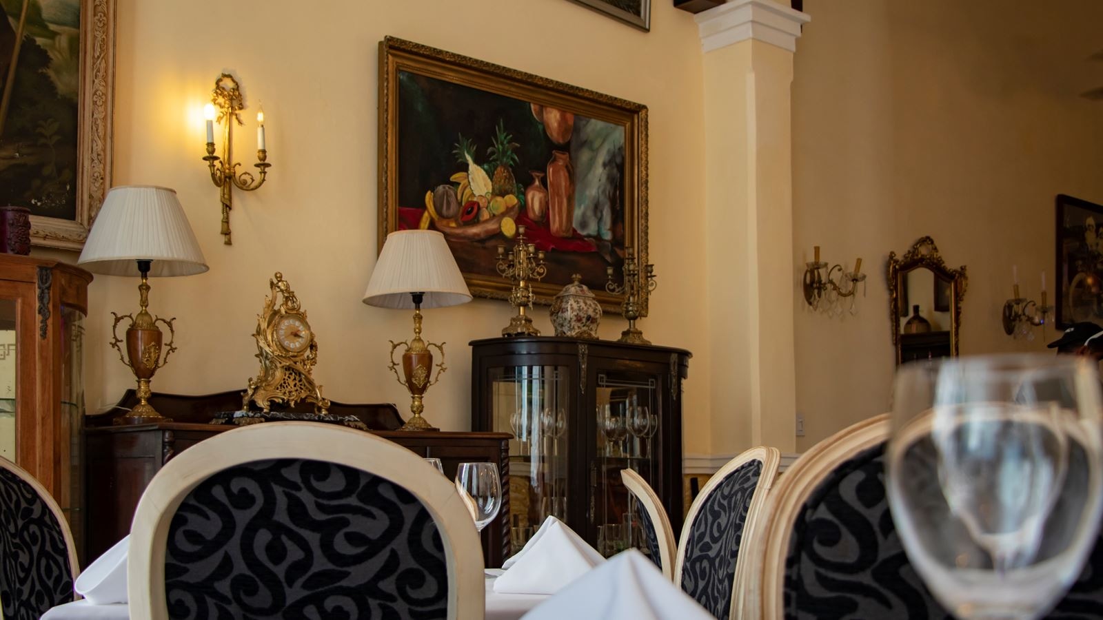 restaurants-restaurants