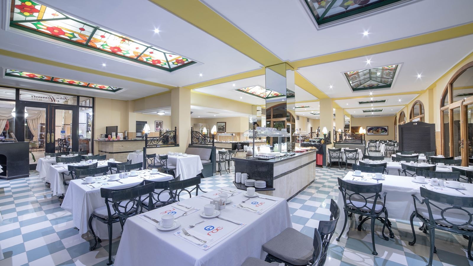 restaurants-restaurant-buffet