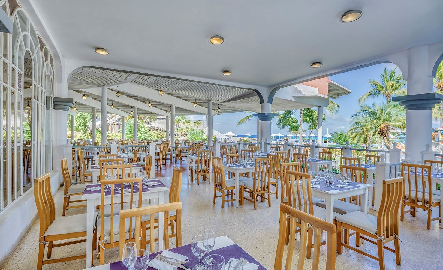 restaurants-buffet-restaurant-colon