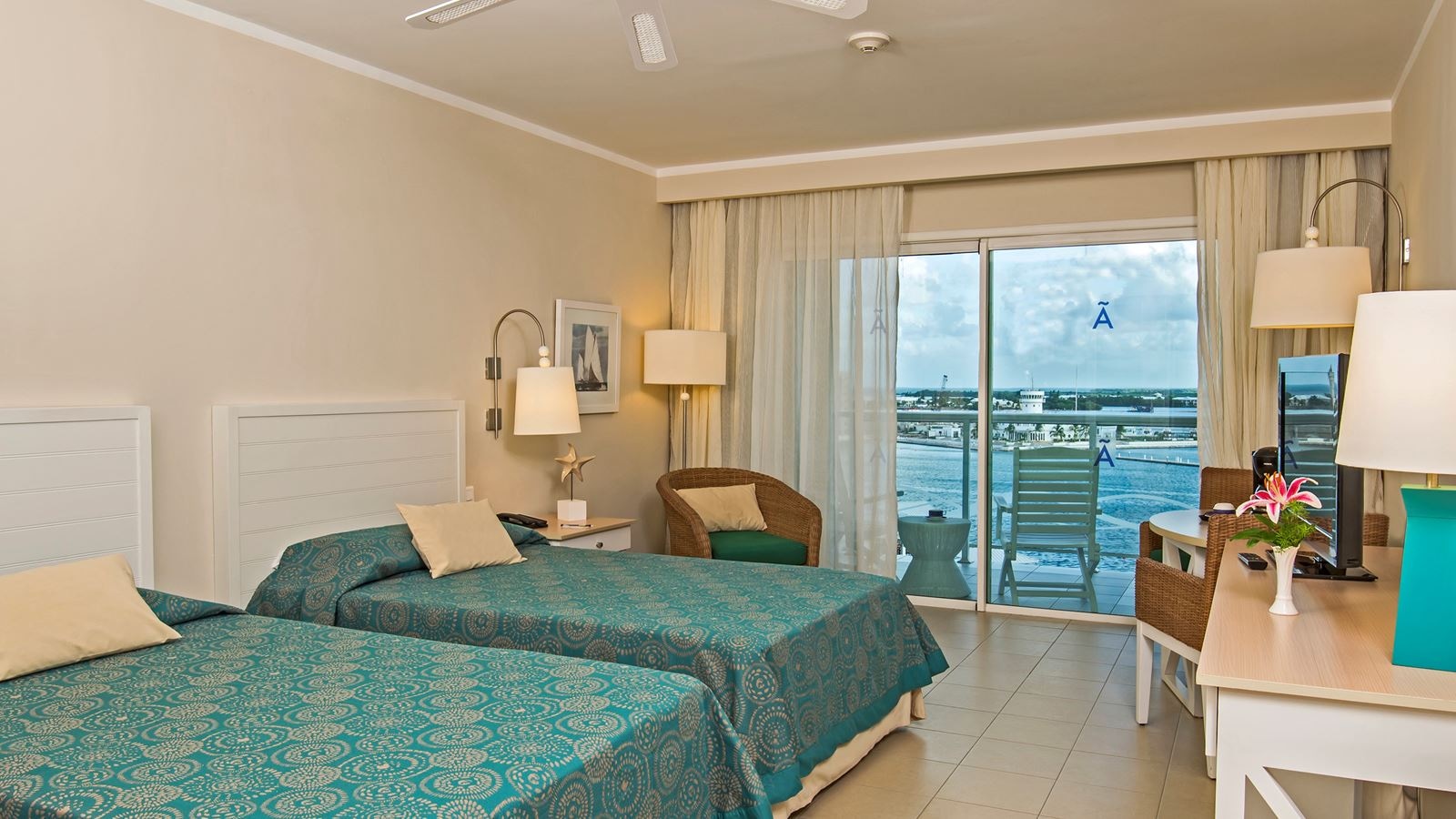 rooms-classic-room-marina-view