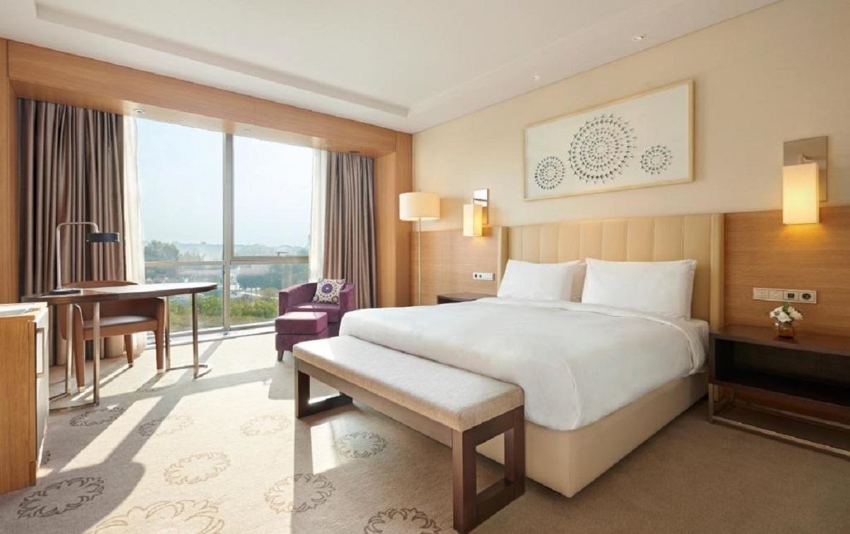 rooms-deluxe-king-twin