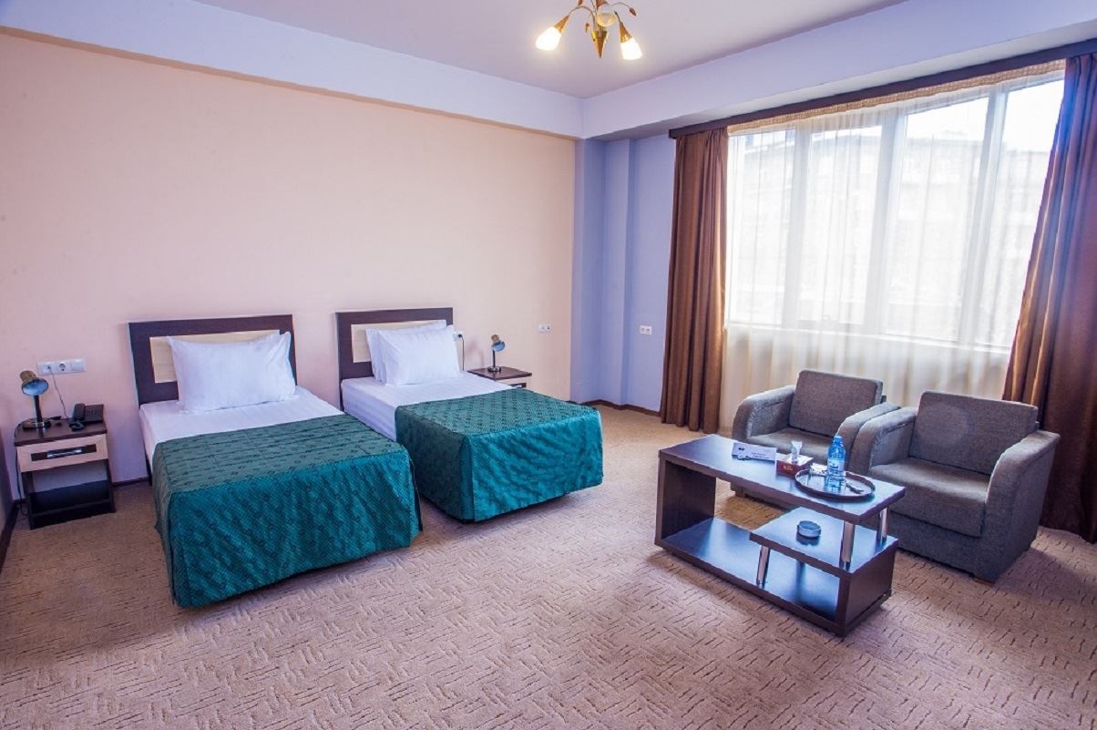 rooms-dbl-twin-suite