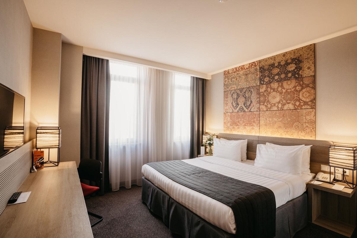 rooms-comfort-room-with-balcony-dbltwn