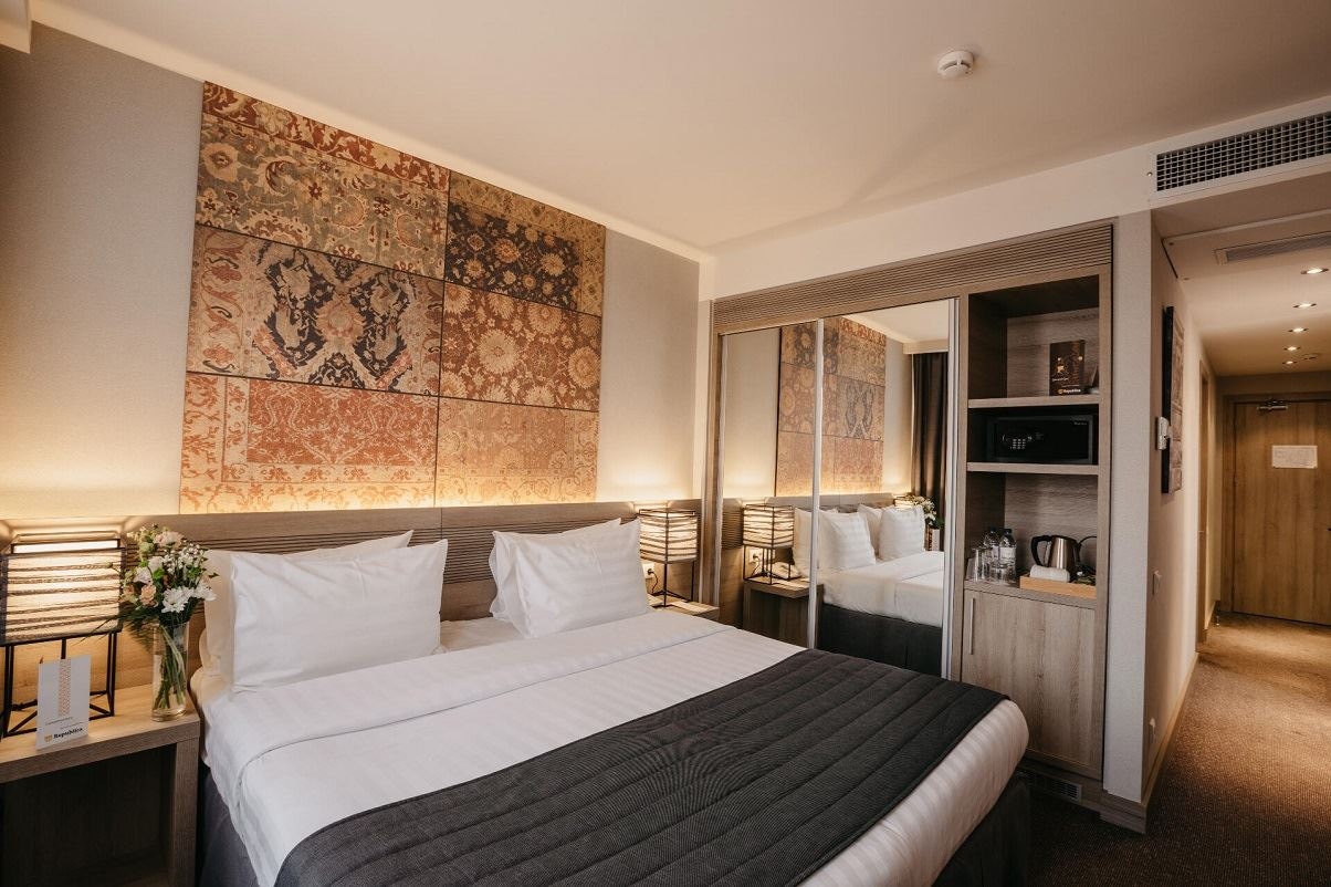 rooms-comfort-room-with-balcony-dbltwn