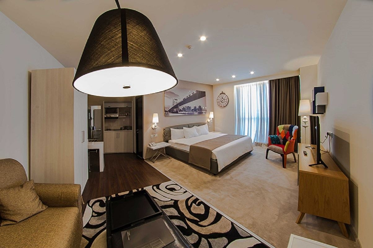 rooms-deluxe-king-sgl