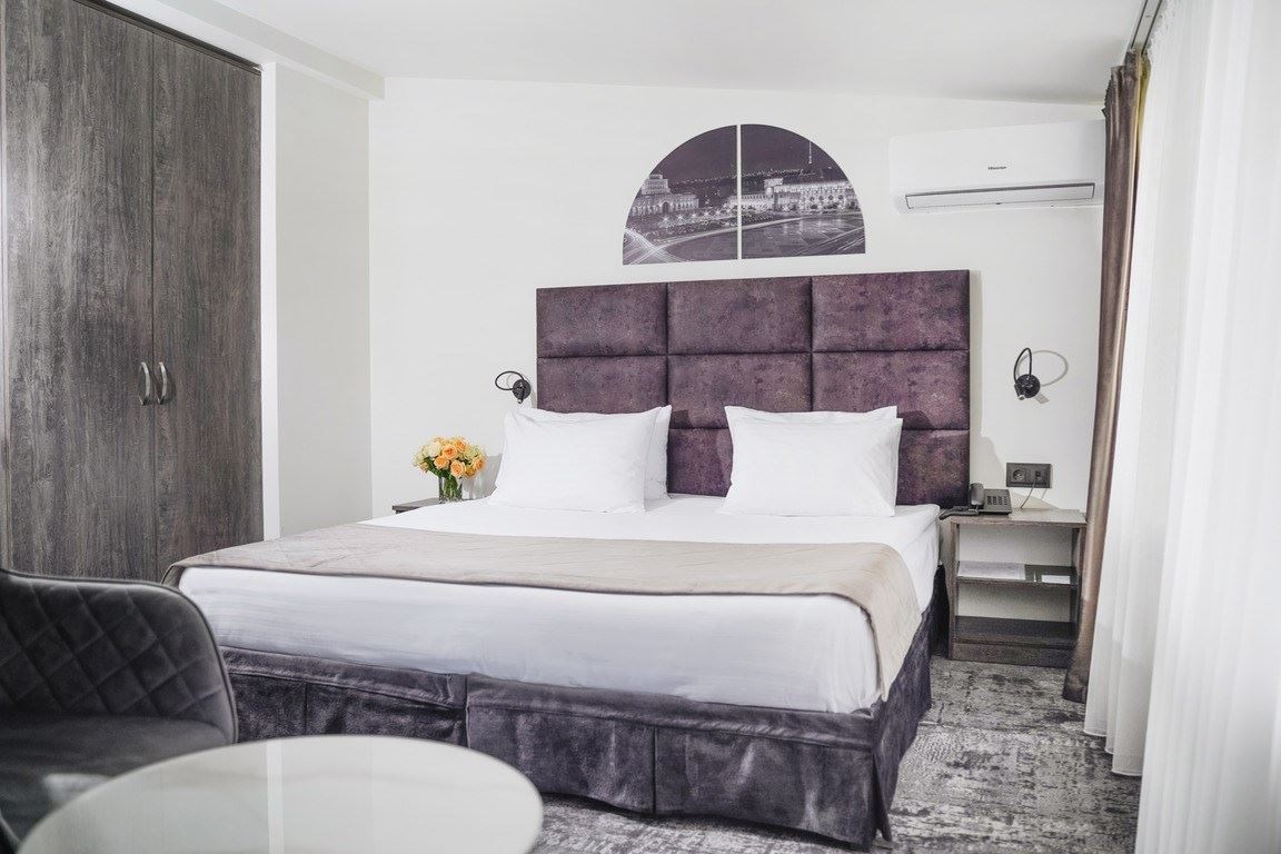 rooms-dbltwn-with-balcony