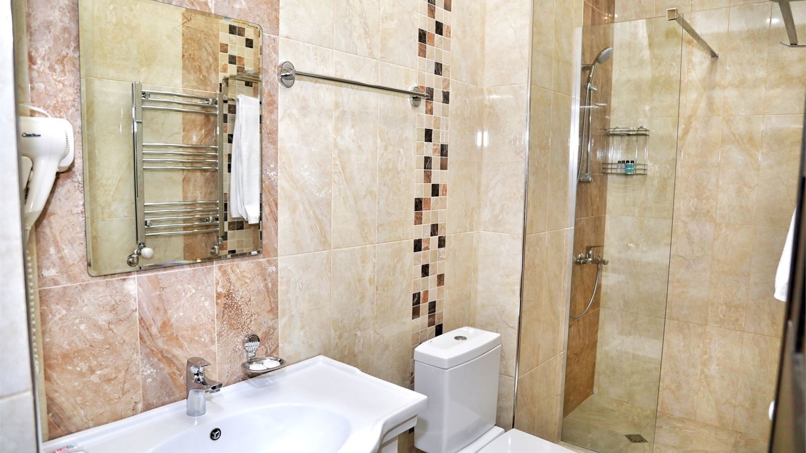 rooms-cottage-4-bedroom-8-pax