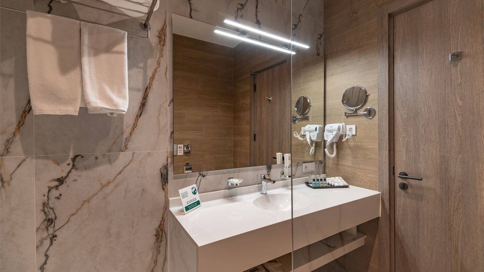 rooms-superior-deluxe