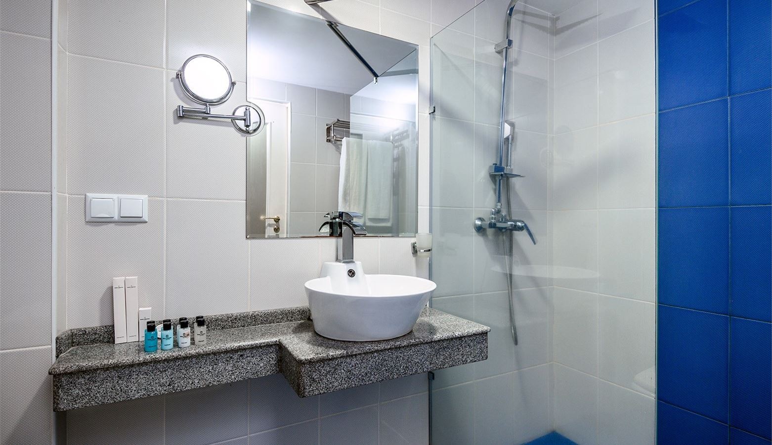 rooms-standarddeluxe-double