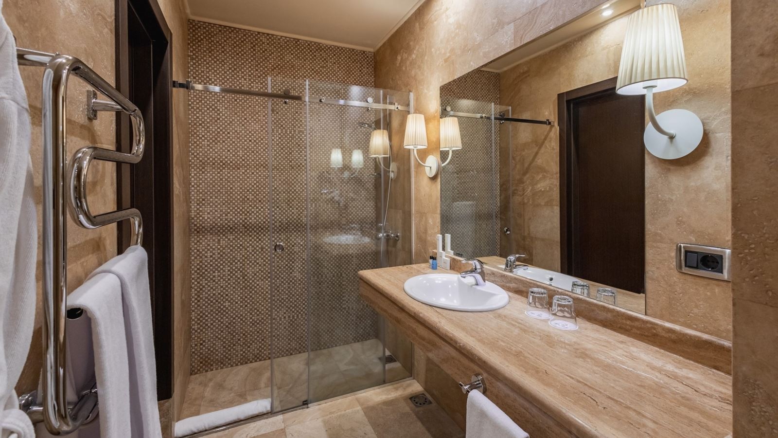 rooms-deluxe-room-double