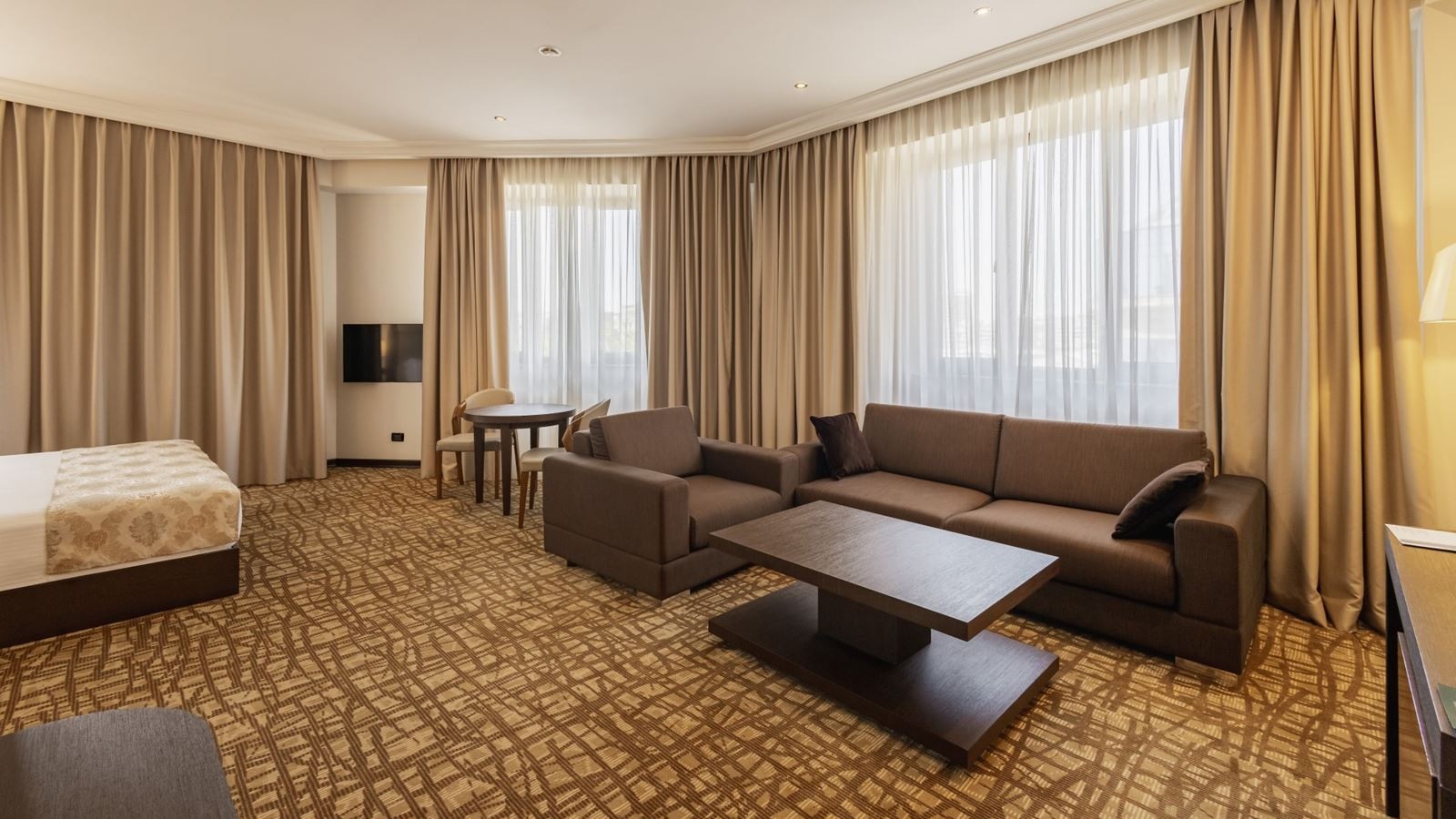 rooms-corner-studio-double