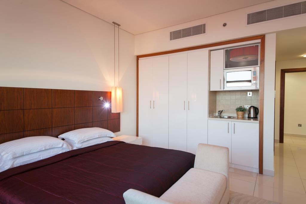 rooms-deluxe-room