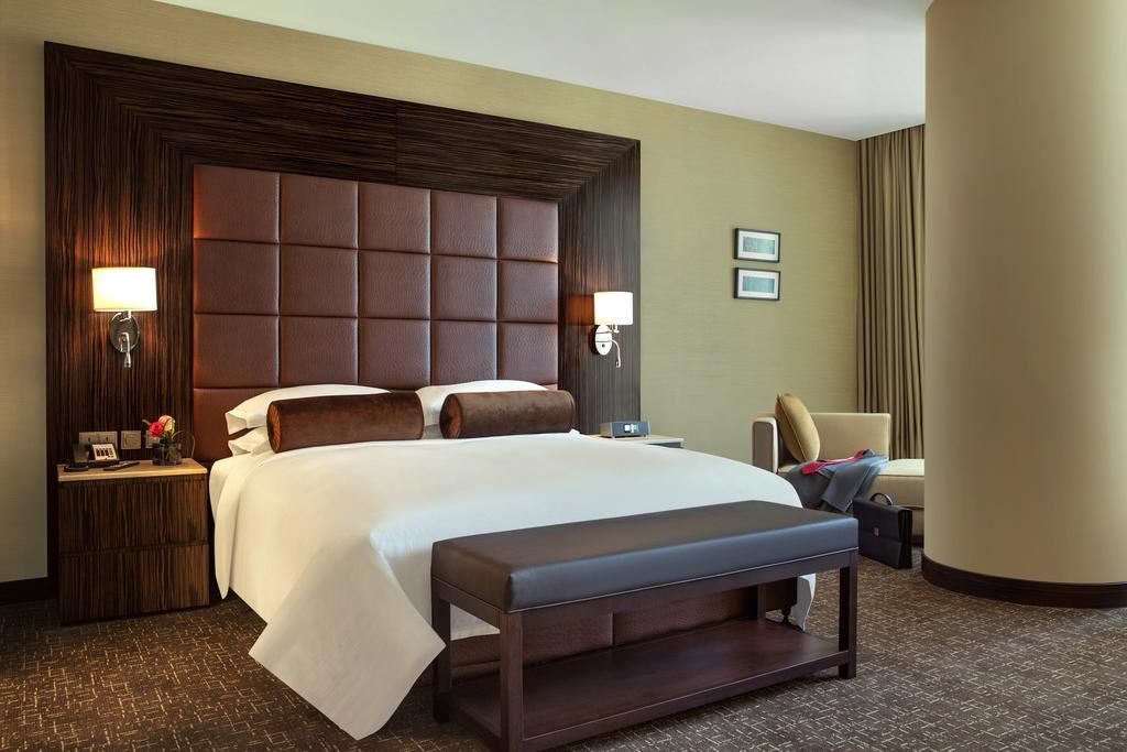 rooms-club-rotana-suite