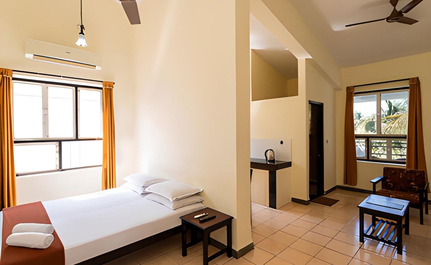 rooms-standard-ac-room