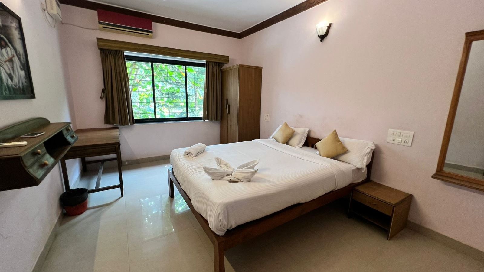 rooms-standard-room-without-balcony