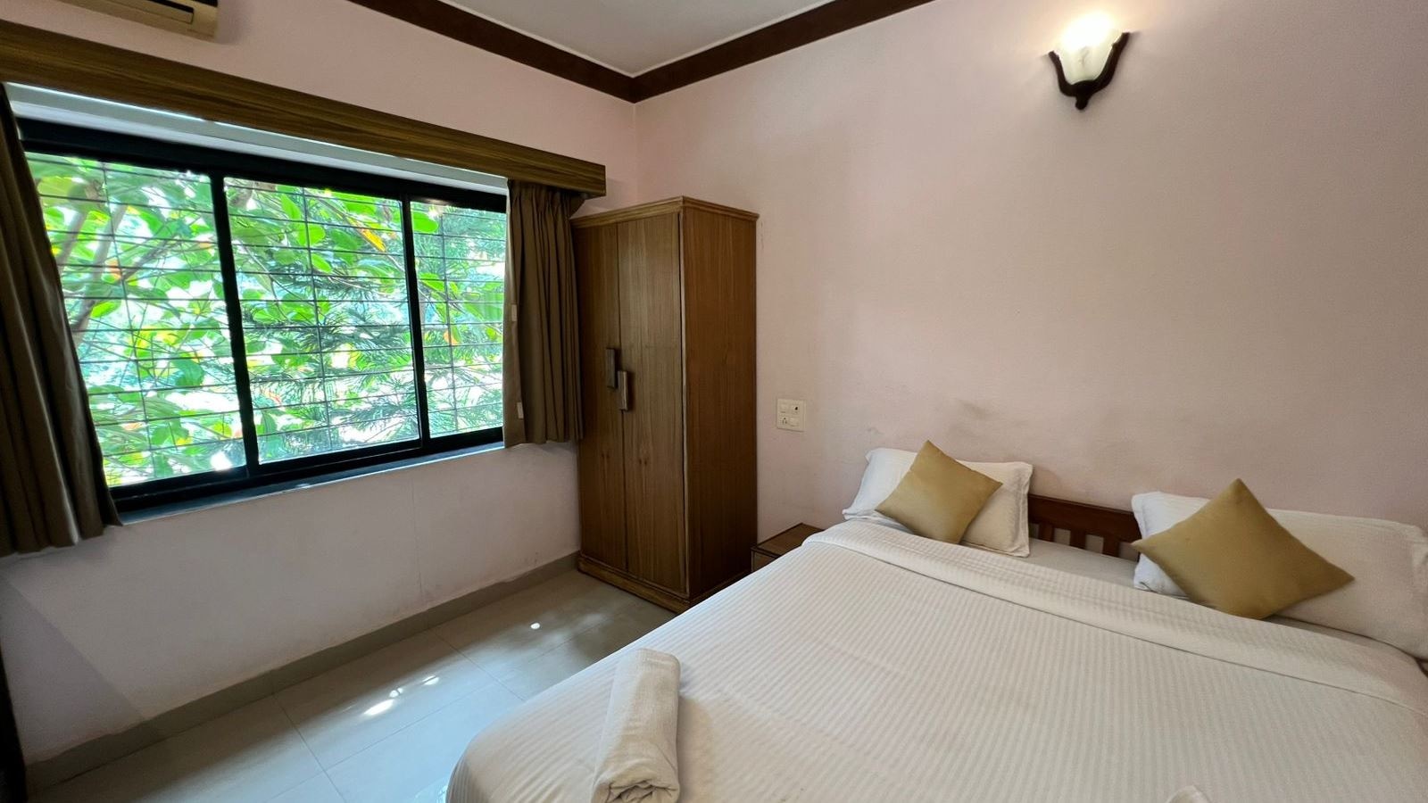 rooms-standard-room-without-balcony