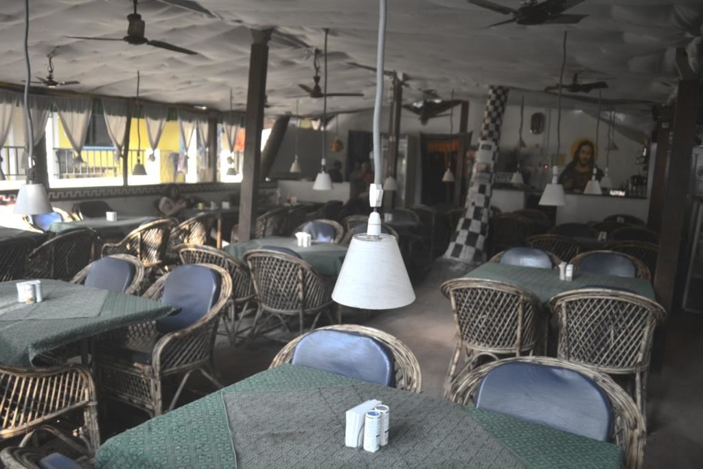 restaurants-restaurants