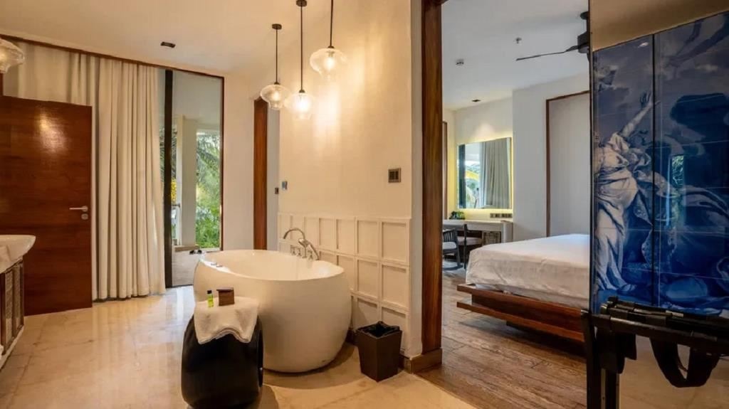 rooms-the-azaya-suite