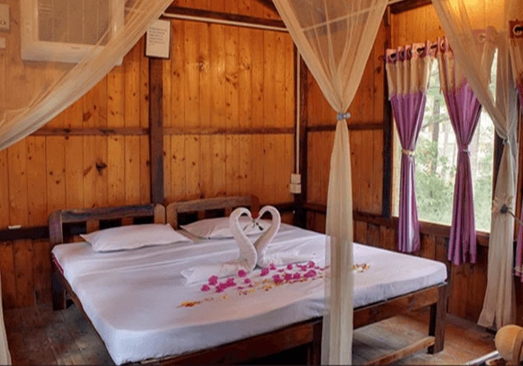 rooms-wooden-cottage