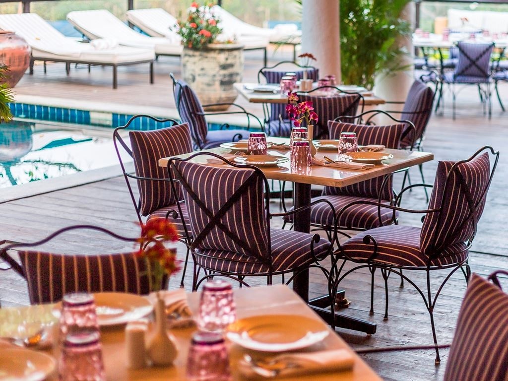 restaurants-sol-bar-and-restaurant