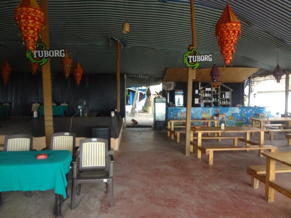 restaurants-cocks-town-beach-stay