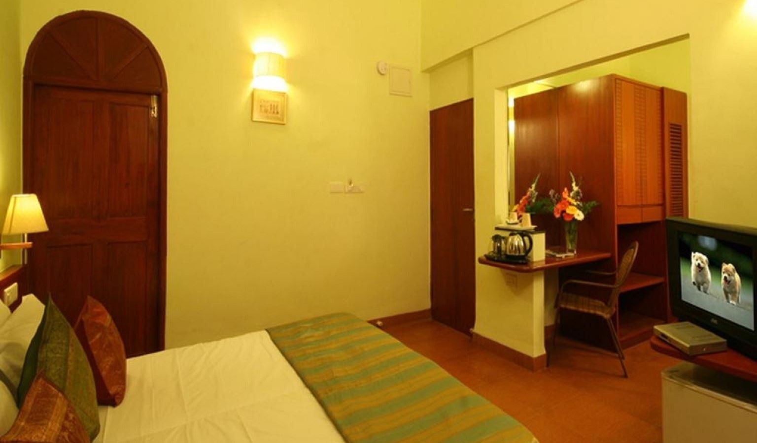 rooms-executive-room