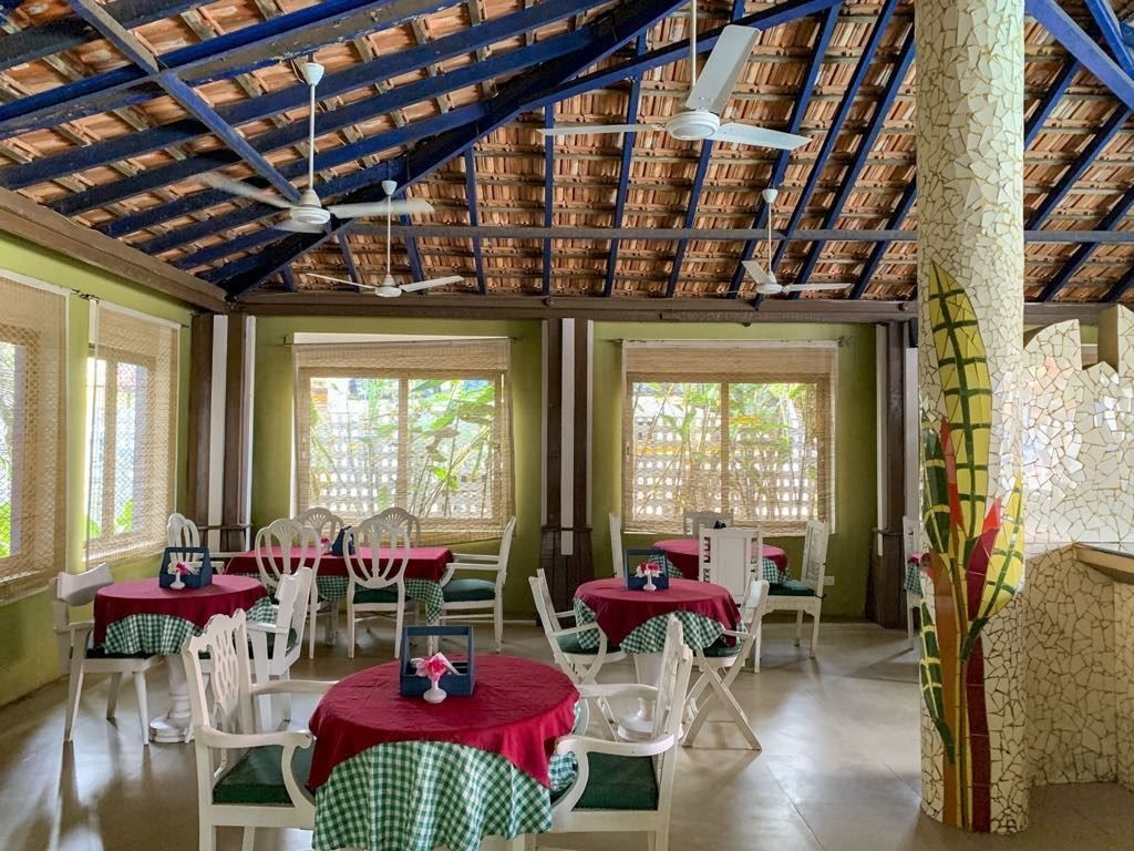 restaurants-restaurant