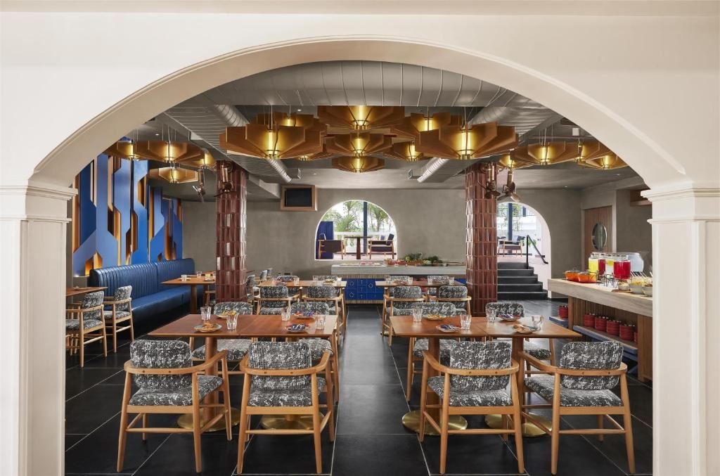 restaurants-restaurants