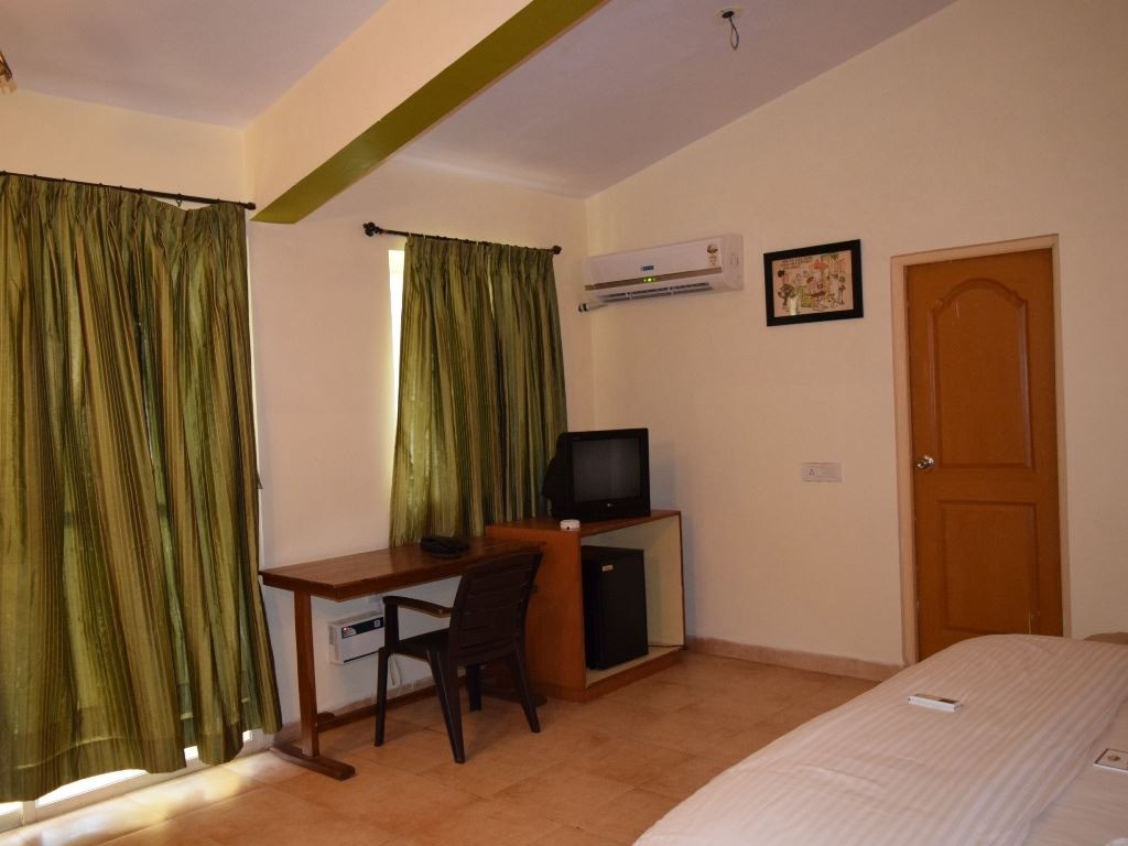 rooms-standard-ac-room