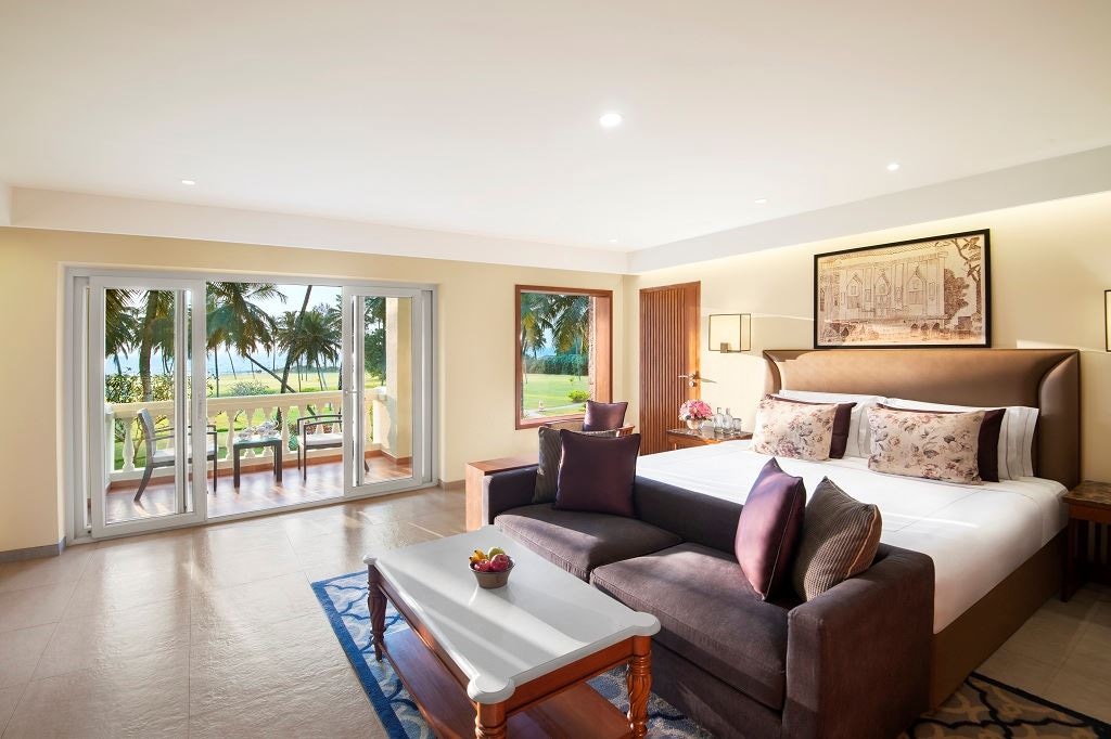 rooms-deluxe-room-sea-view