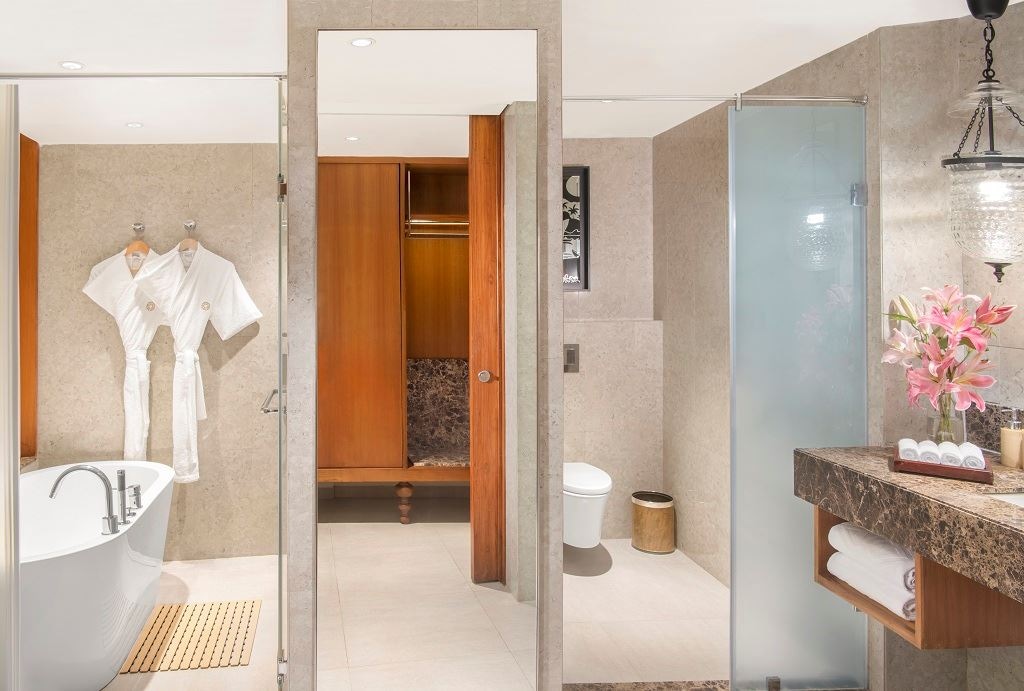 rooms-deluxe-room-sea-view