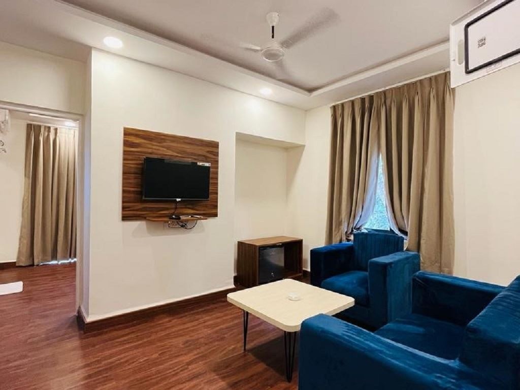 rooms-luxury-room