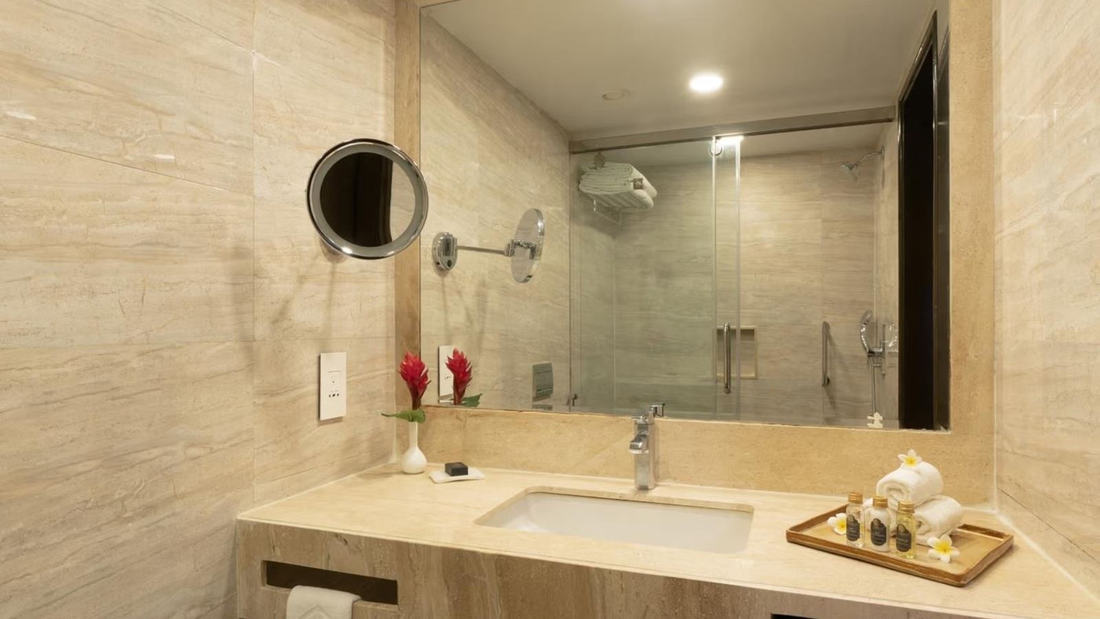 rooms-deluxe-room-sea-view