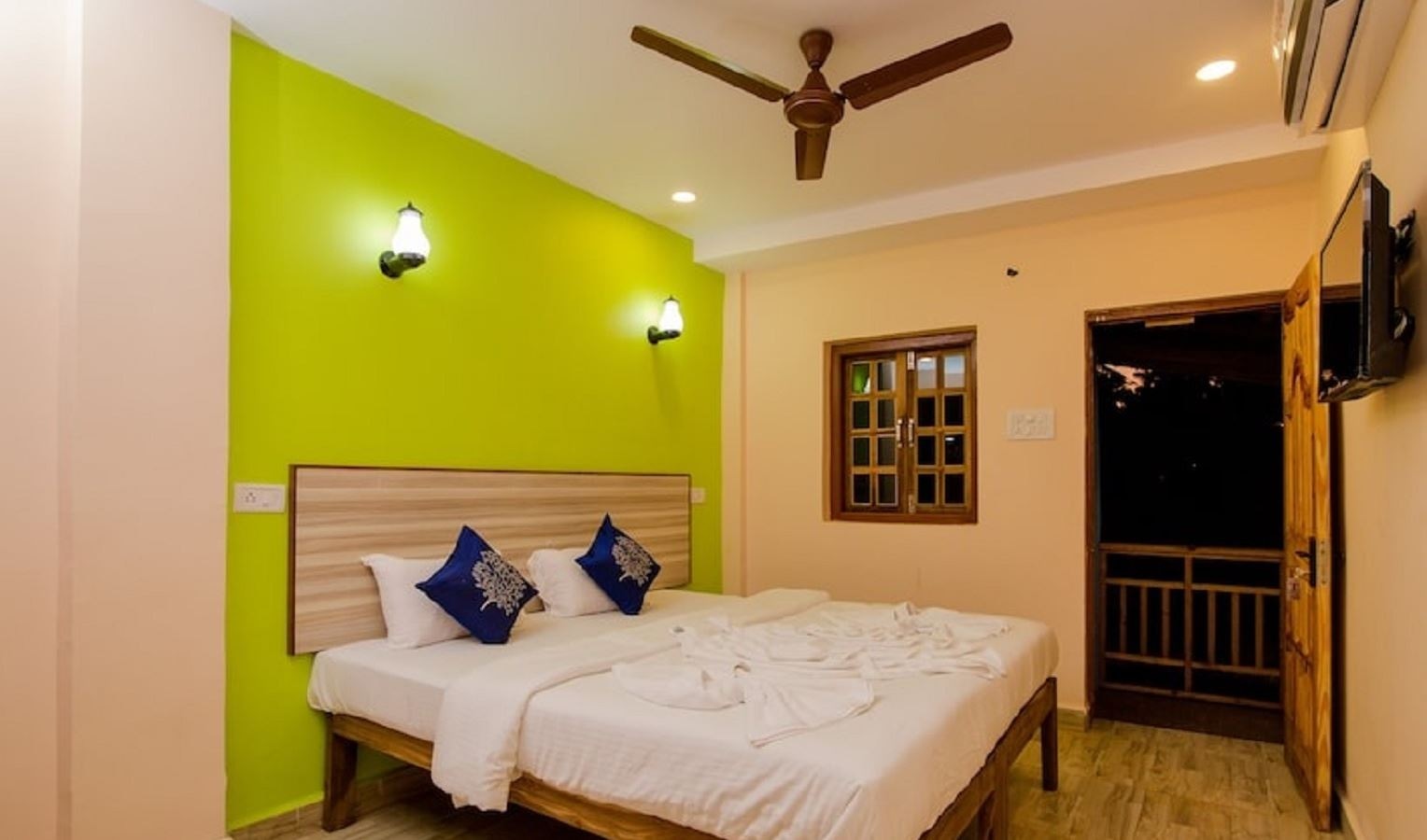 rooms-deluxe-ac-cottage