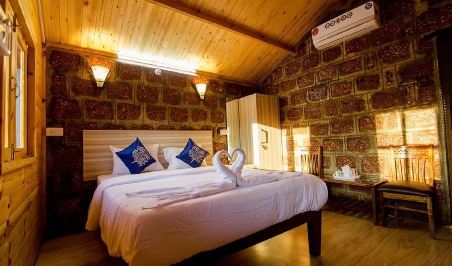 rooms-deluxe-ac-cottage