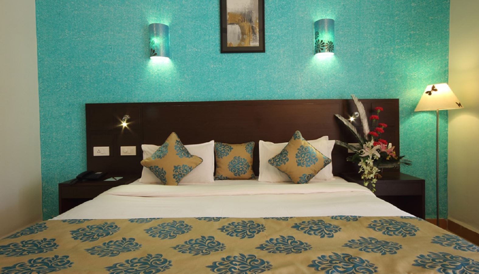 rooms-deluxe-room