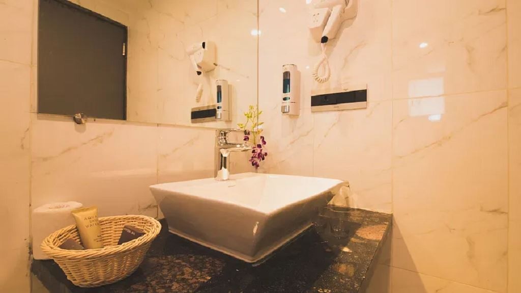 rooms-superior-room-with-pool-view