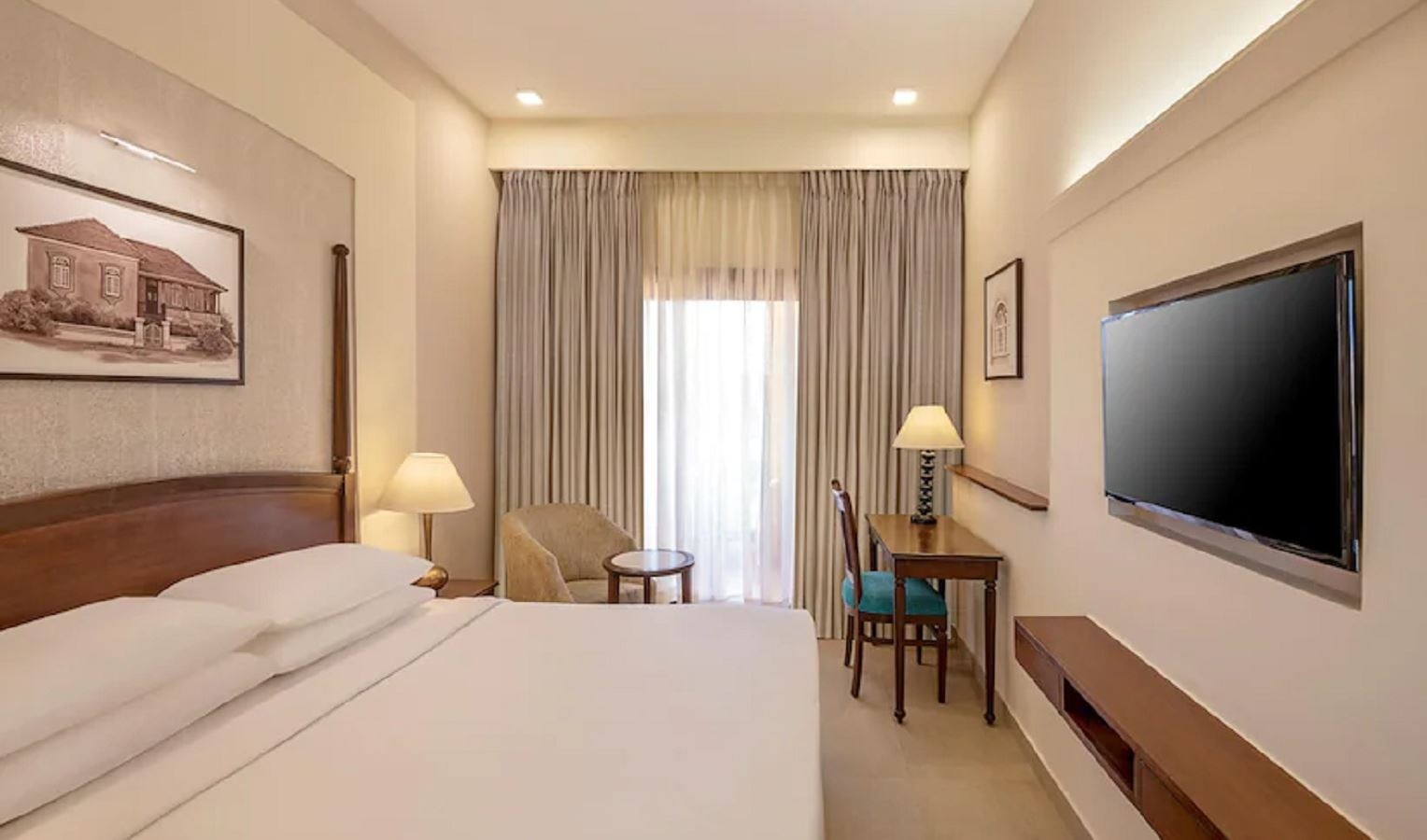 rooms-deluxe-garden-view-room-with-balcony