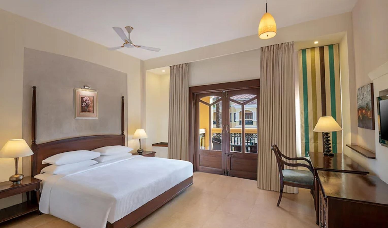 rooms-superior-garden-view-with-balcony