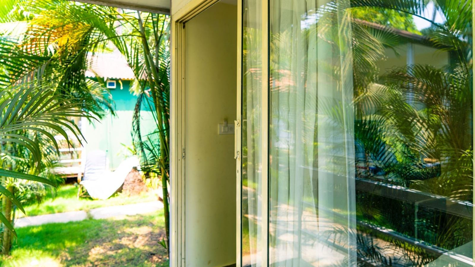 rooms-luxury-premier-room-ac