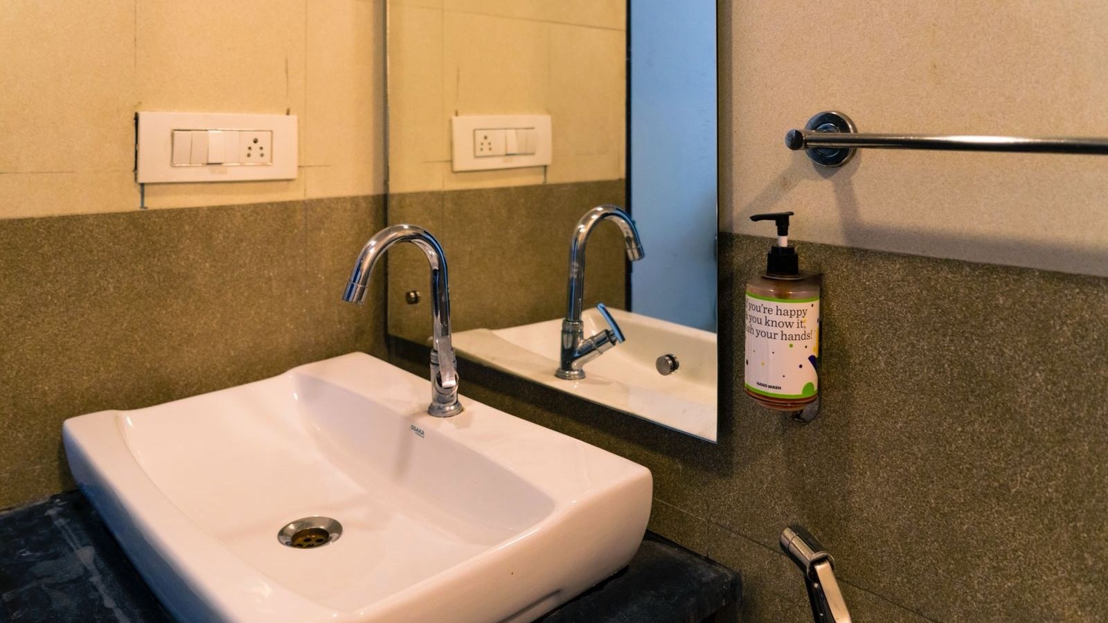 rooms-luxury-premier-room-ac