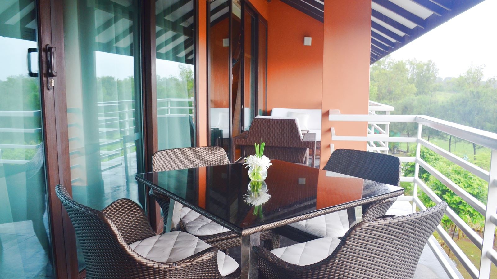 rooms-executive-suite