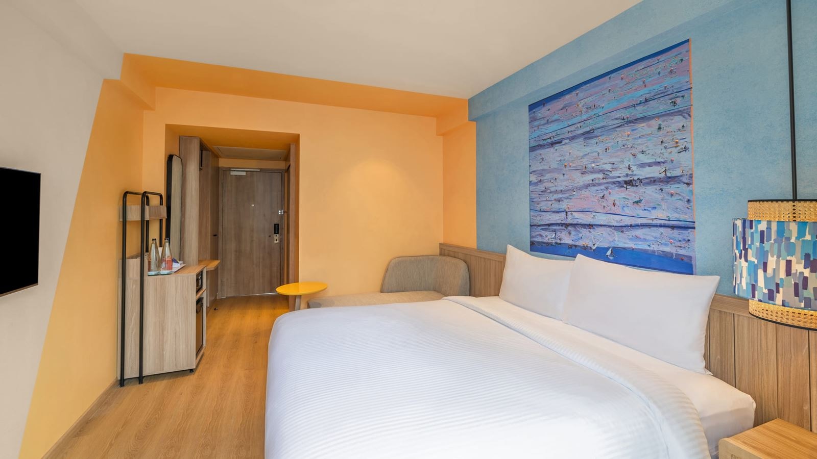 rooms-standard-queen-room-with-balcony