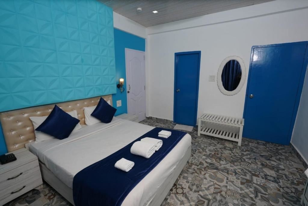 rooms-junior-pent-suite