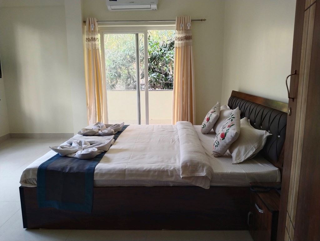 rooms-standard-ac-room