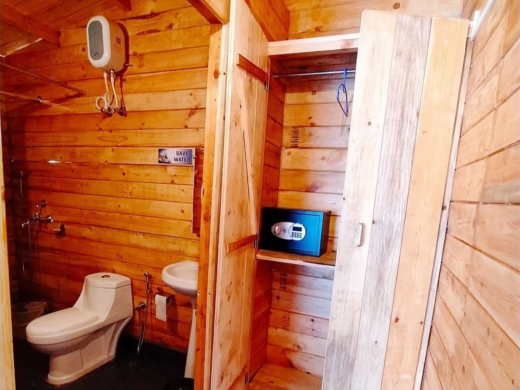 rooms-wooden-cottage-ac