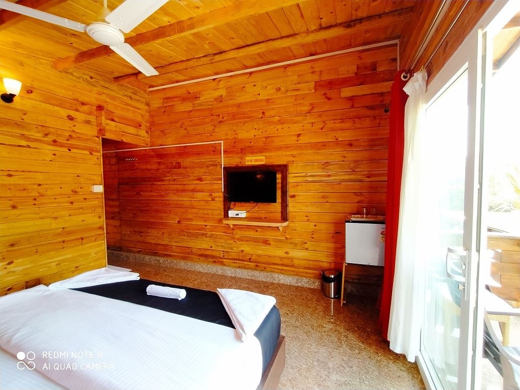rooms-wooden-cottage-ac